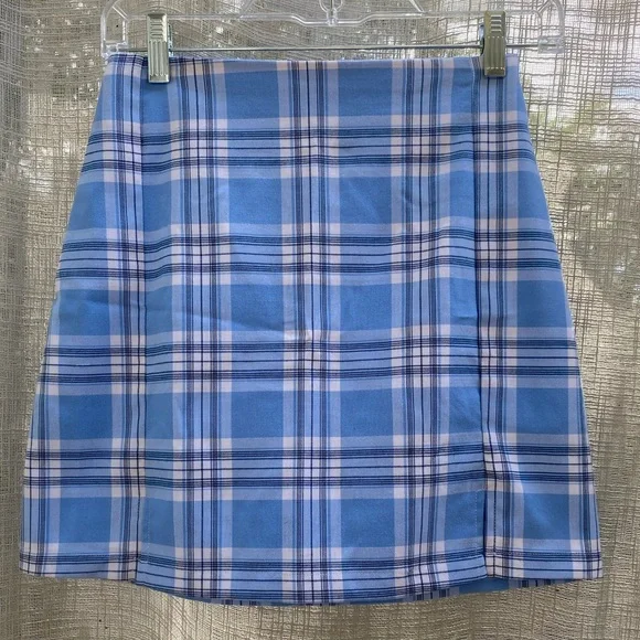 Brandy Melville plaid blue and white cara mini skirt - Picture 4 of 7